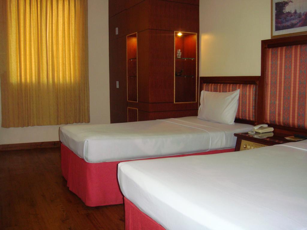 New York Hotel Phnom Penh Ruang foto